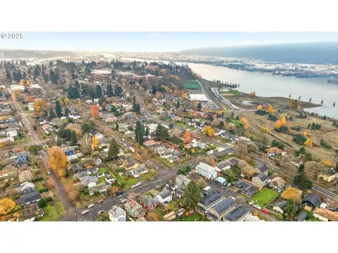 6921 N Macrum Avenue Portland OR 97203