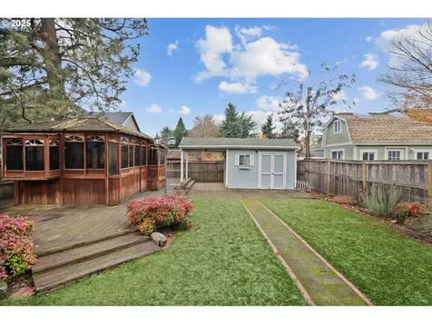 6921 N Macrum Avenue Portland OR 97203