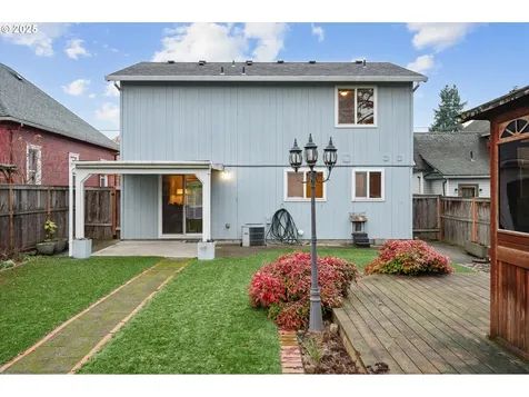 6921 N Macrum Avenue Portland OR 97203