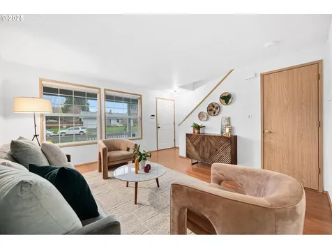 6921 N Macrum Avenue Portland OR 97203