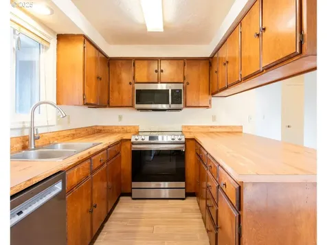 4631 Daisy Street Springfield OR 97478