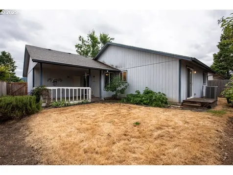 4631 Daisy Street Springfield OR 97478