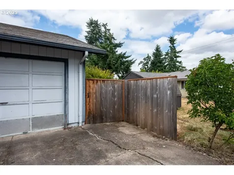 4631 Daisy Street Springfield OR 97478
