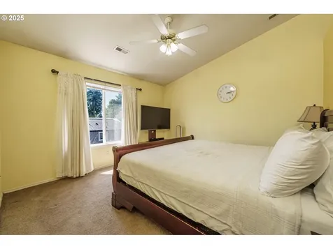 9900 NE 41st Court Vancouver WA 98686