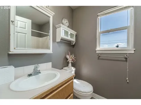9900 NE 41st Court Vancouver WA 98686