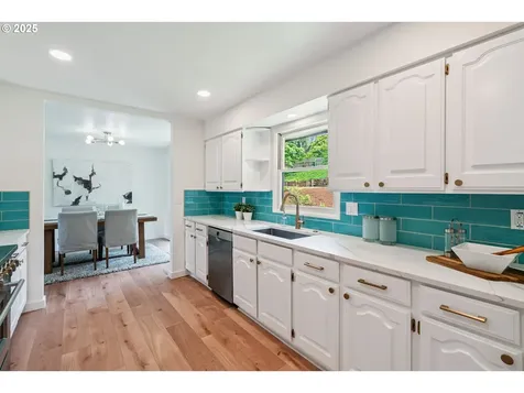 2736 SW Sylvania Terrace Portland OR 97219