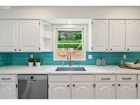 2736 SW Sylvania Terrace Portland OR 97219