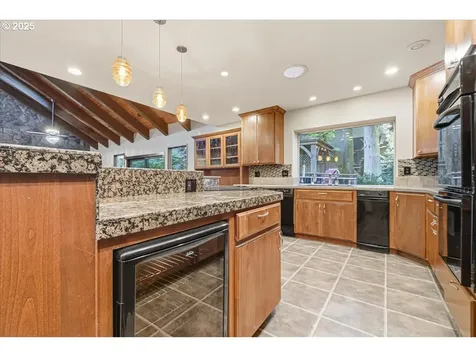 2201 NW 128th Street Vancouver WA 98685