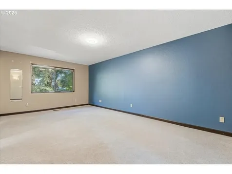 2201 NW 128th Street Vancouver WA 98685