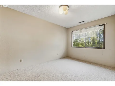 2201 NW 128th Street Vancouver WA 98685