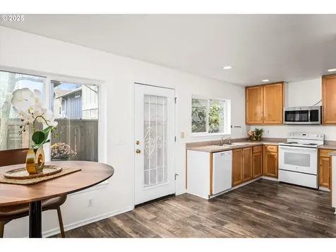 3059 W 15th Avenue Eugene OR 97402