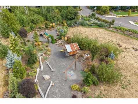 909 Nina Lane Hood River OR 97031
