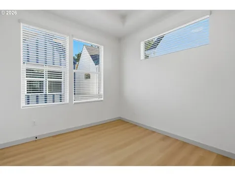 7033 SE 60th Avenue Portland OR 97206