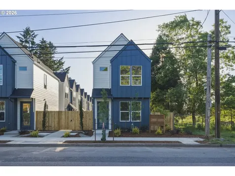 7033 SE 60th Avenue Portland OR 97206