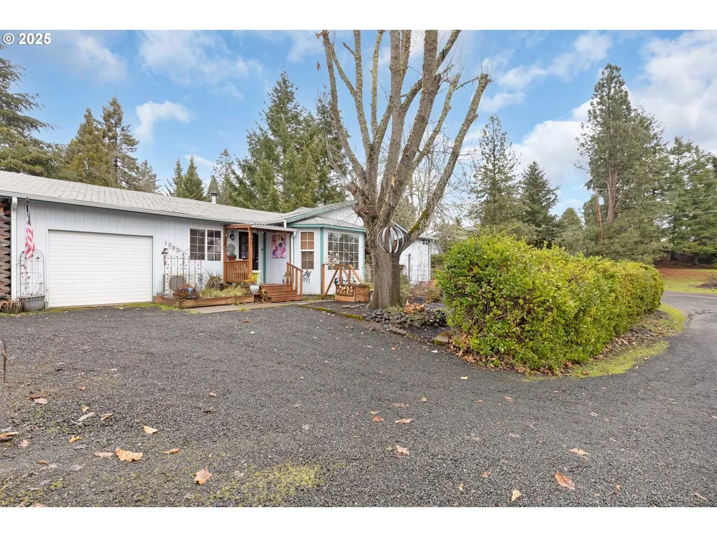 1065 Greenley Street Roseburg OR 97471