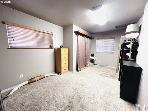 1065 Greenley Street Roseburg OR 97471