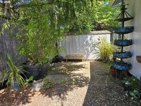 1065 Greenley Street Roseburg OR 97471