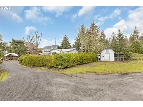 1065 Greenley Street Roseburg OR 97471