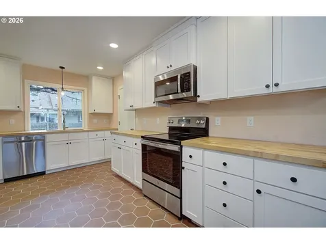 1301 NW 40th Street Vancouver WA 98660