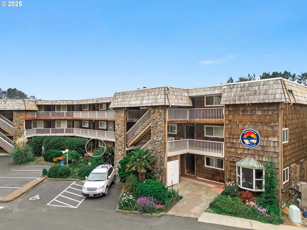48988 Us Highway 101 Neskowin OR 97149