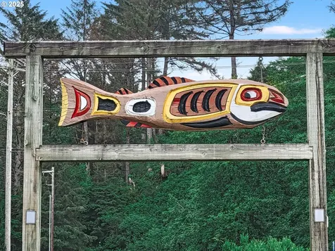 48988 Us Highway 101 Neskowin OR 97149