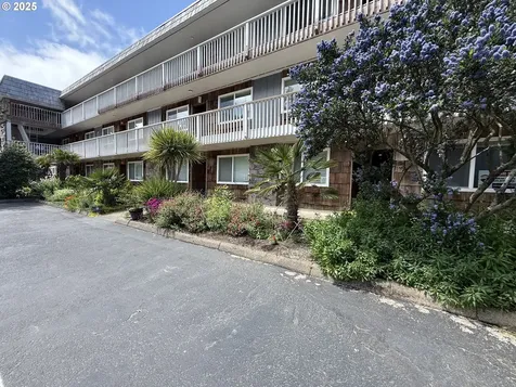48988 Us Highway 101 Neskowin OR 97149