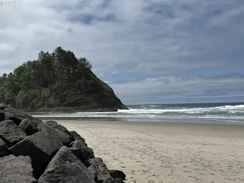 48988 Us Highway 101 Neskowin OR 97149