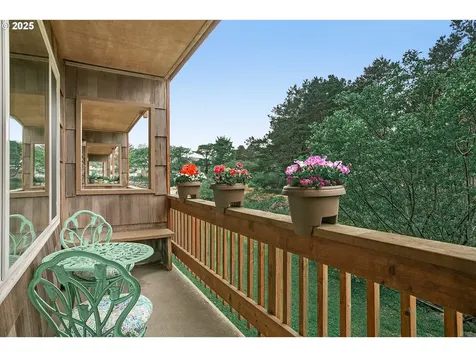 48988 Us Highway 101 Neskowin OR 97149