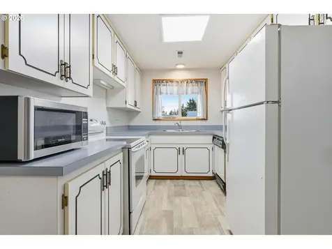 1720 Jansen Way Woodburn OR 97071