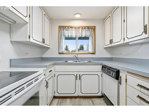 1720 Jansen Way Woodburn OR 97071
