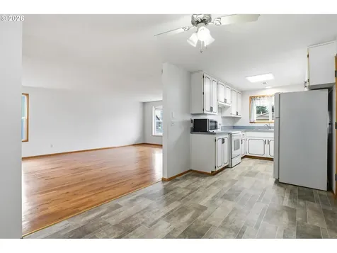 1720 Jansen Way Woodburn OR 97071