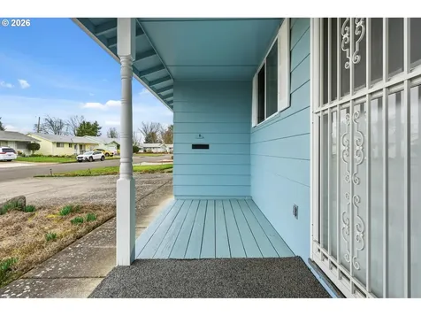 1720 Jansen Way Woodburn OR 97071