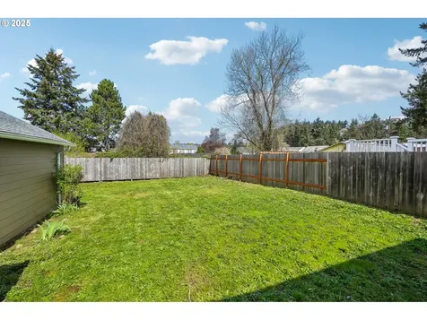 8511 NE Brazee Street Portland OR 97220