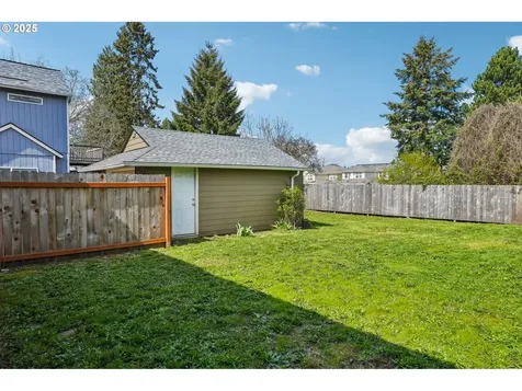8511 NE Brazee Street Portland OR 97220