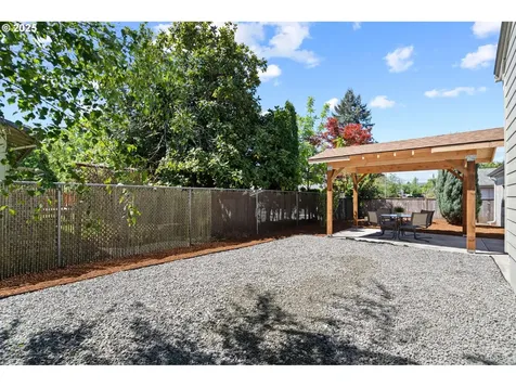 5020 SE Bush Street Portland OR 97206