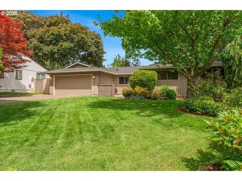 8740 SW Bomar Court Portland OR 97223