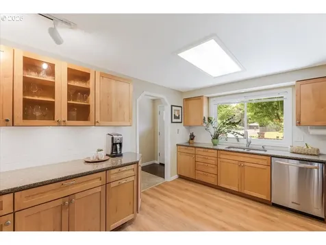 8740 SW Bomar Court Portland OR 97223