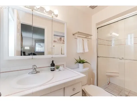 8740 SW Bomar Court Portland OR 97223