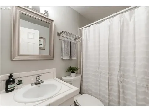 8740 SW Bomar Court Portland OR 97223