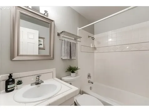 8740 SW Bomar Court Portland OR 97223