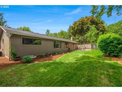 8740 SW Bomar Court Portland OR 97223