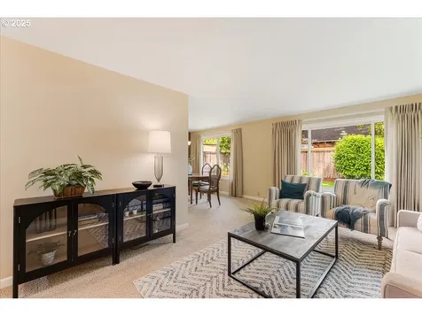 8740 SW Bomar Court Portland OR 97223