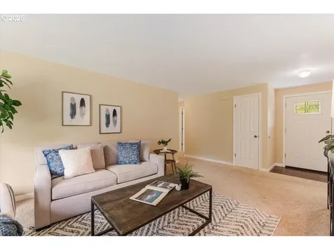 8740 SW Bomar Court Portland OR 97223