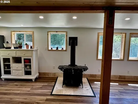 1433 E Canal Creek Road Waldport OR 97394