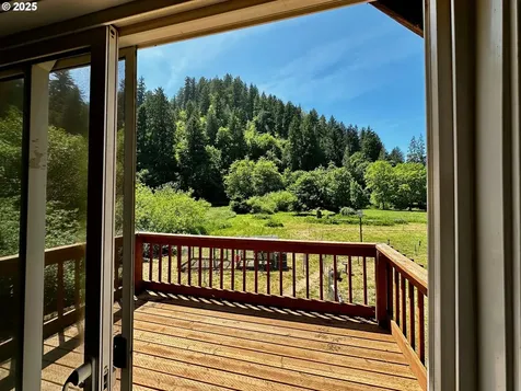 1433 E Canal Creek Road Waldport OR 97394