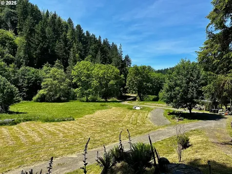 1433 E Canal Creek Road Waldport OR 97394