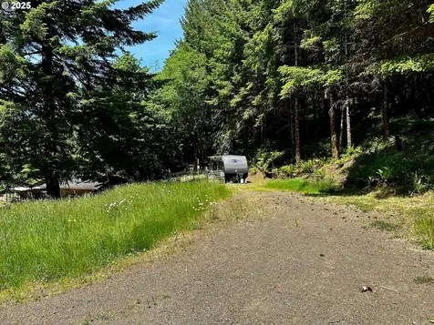 1433 E Canal Creek Road Waldport OR 97394