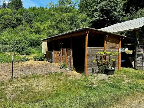 1433 E Canal Creek Road Waldport OR 97394