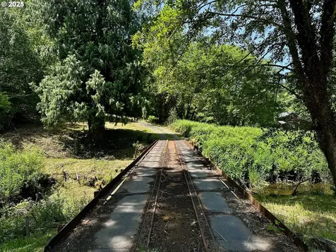 1433 E Canal Creek Road Waldport OR 97394