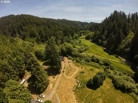 1433 E Canal Creek Road Waldport OR 97394